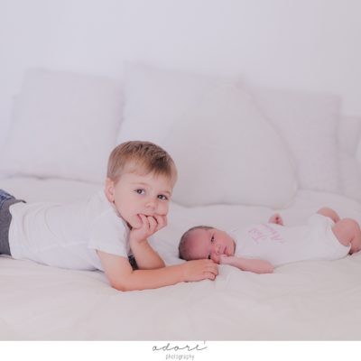 petersen family newborn shoot in studio