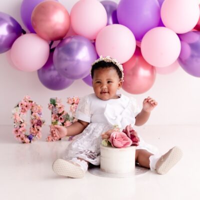Cake smash photoshoots: Everything moms need to know