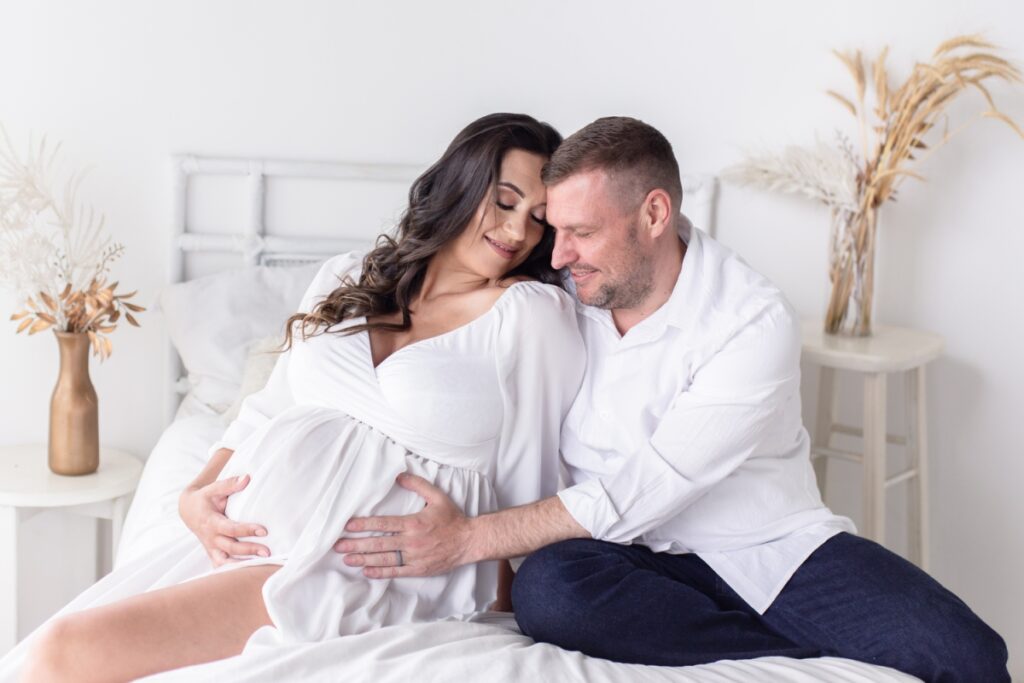 neutral maternity photos